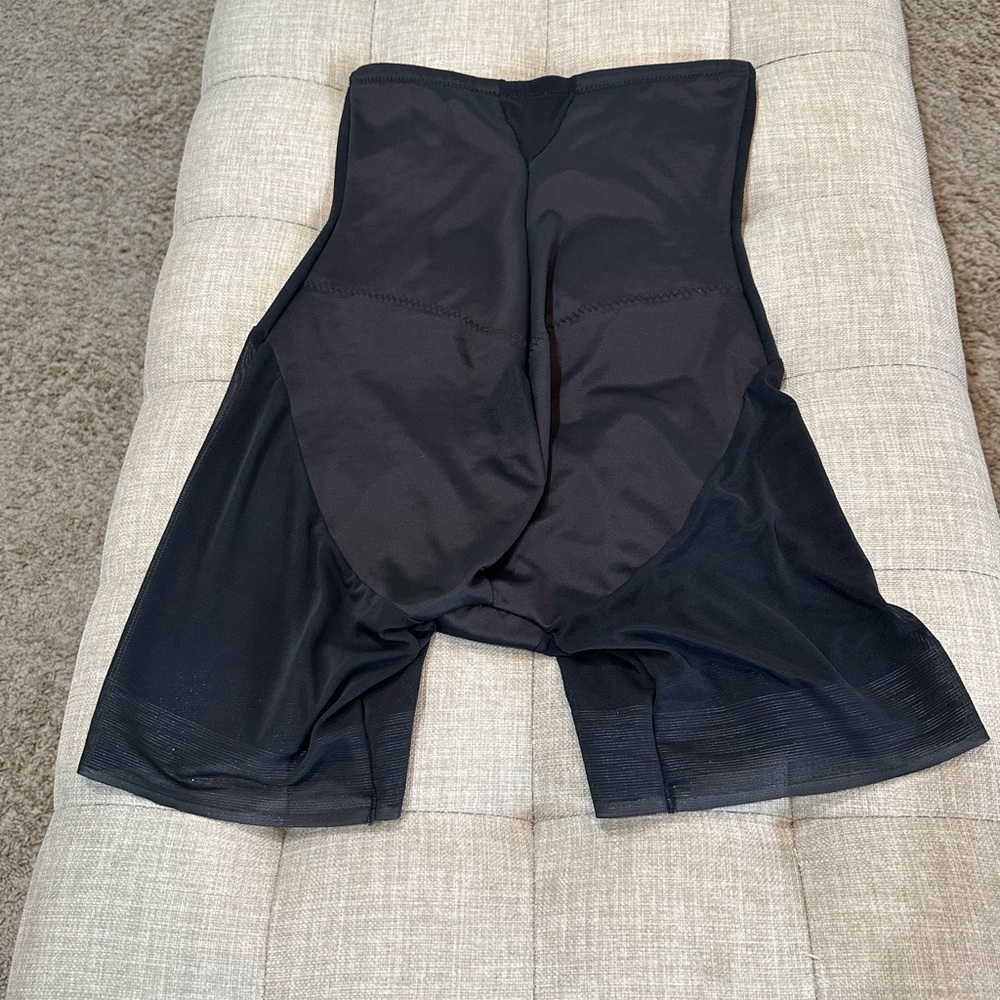 Miraclesuit Women’s Extra Firm Tummy-Control Sheer Trim Thigh Slimmer Top NWOT - Picture 4 of 8